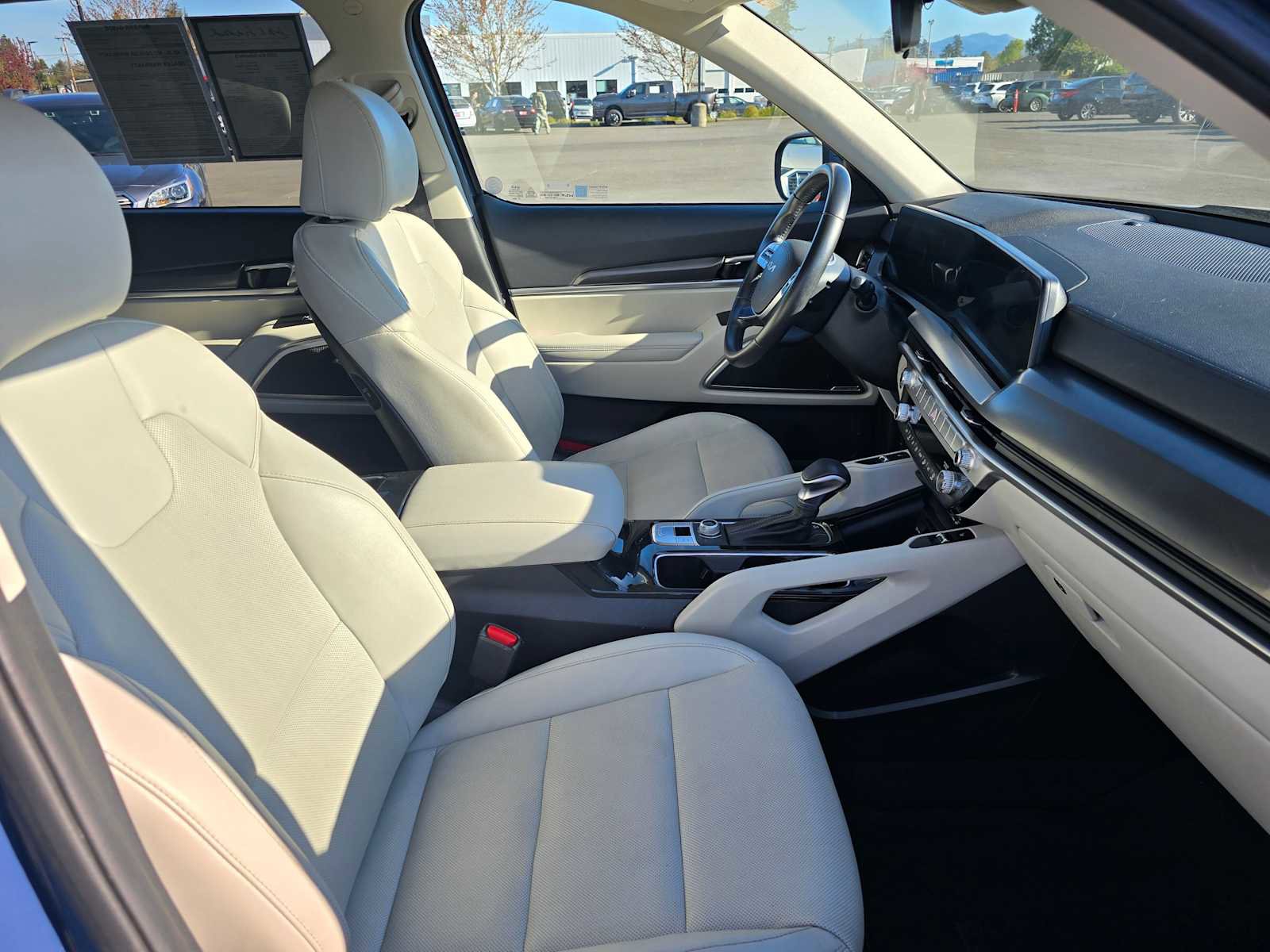 Used 2023 Kia Telluride S w/ S Sunroof Package image 12