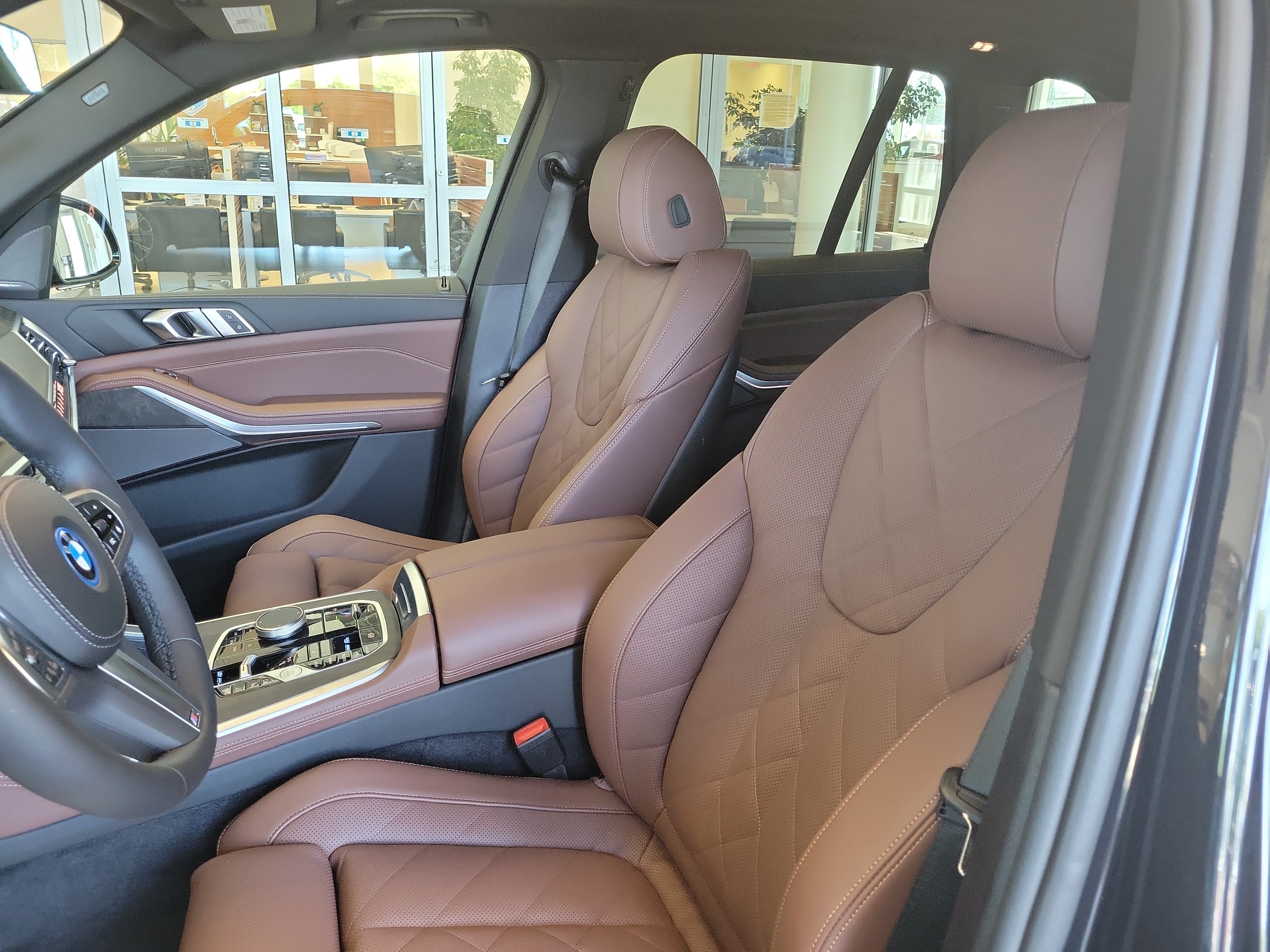 Used 2026 BMW X5 xDrive50e w/ M Sport Package AWD/4WD image 14