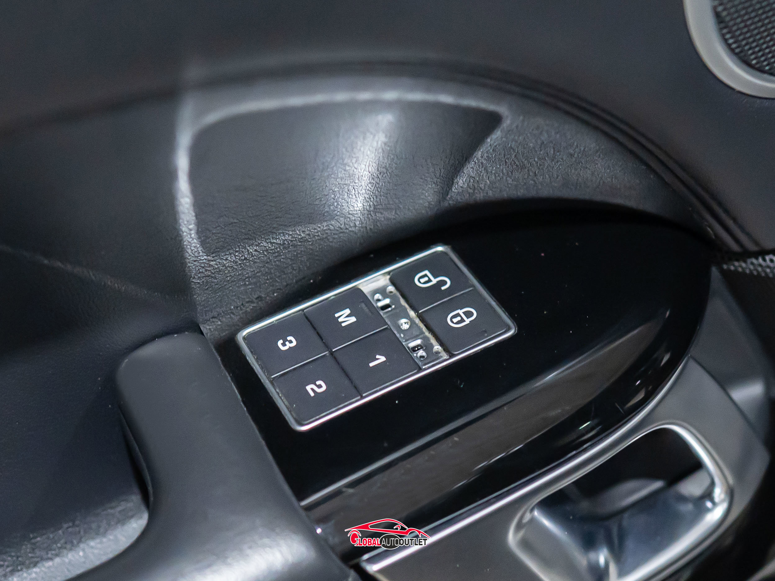 Used 2016 Land Rover Range Rover Supercharged AWD/4WD image 41