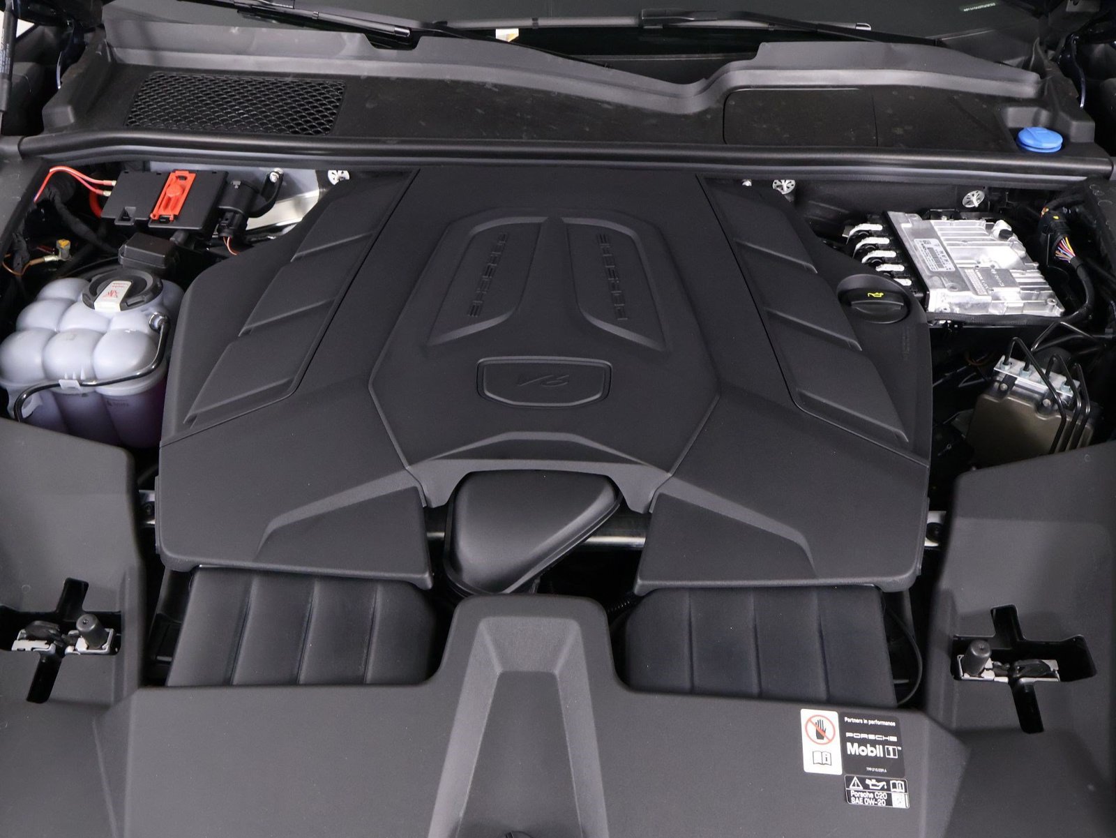 New 2026 Porsche Cayenne AWD/4WD image 20