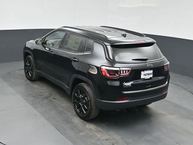 New 2026 Jeep Compass Latitude image 33