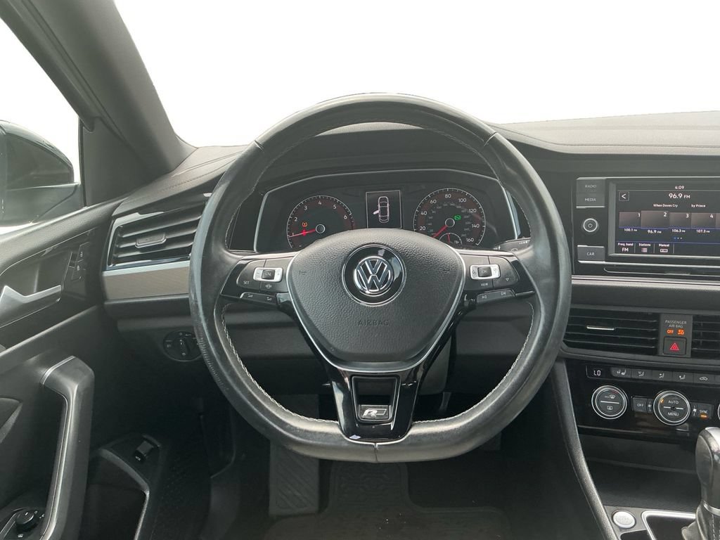 Used 2019 Volkswagen Jetta R-Line w/ R-Line Cold Weather Package FWD image 18