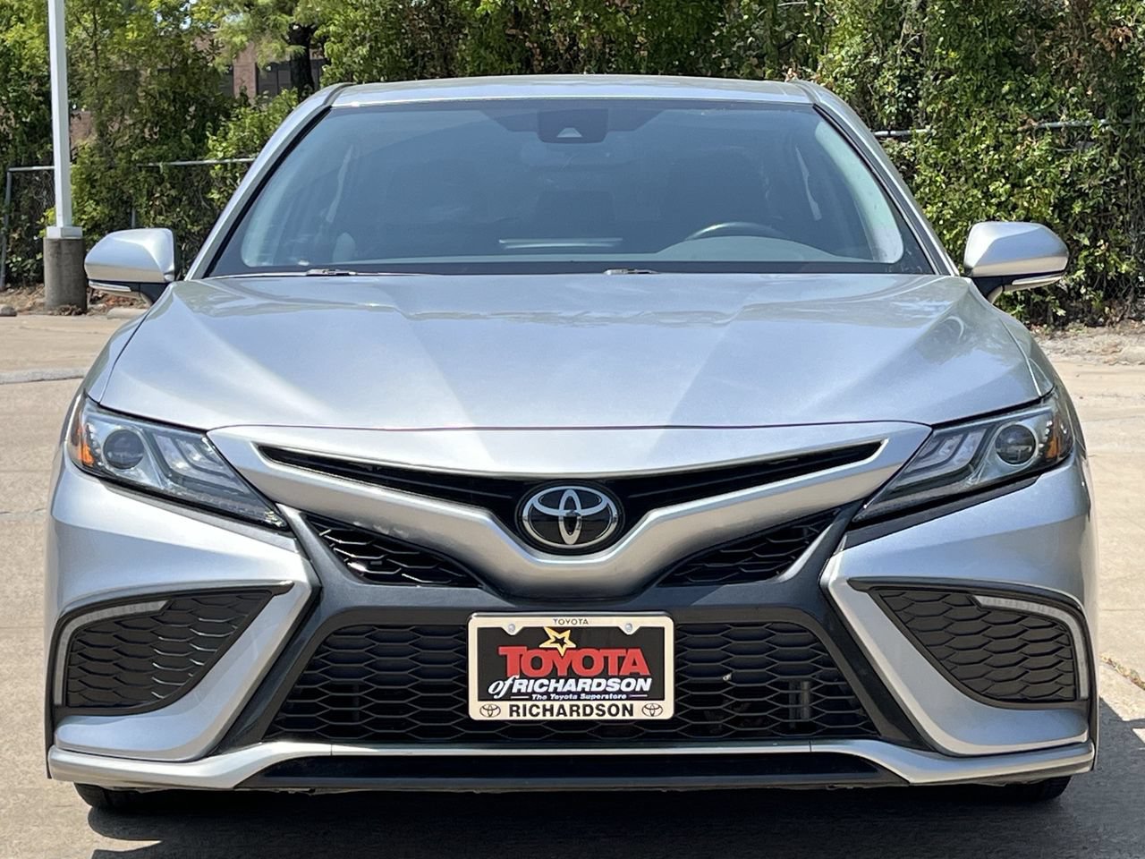 Used 2023 Toyota Camry XSE FWD image 7