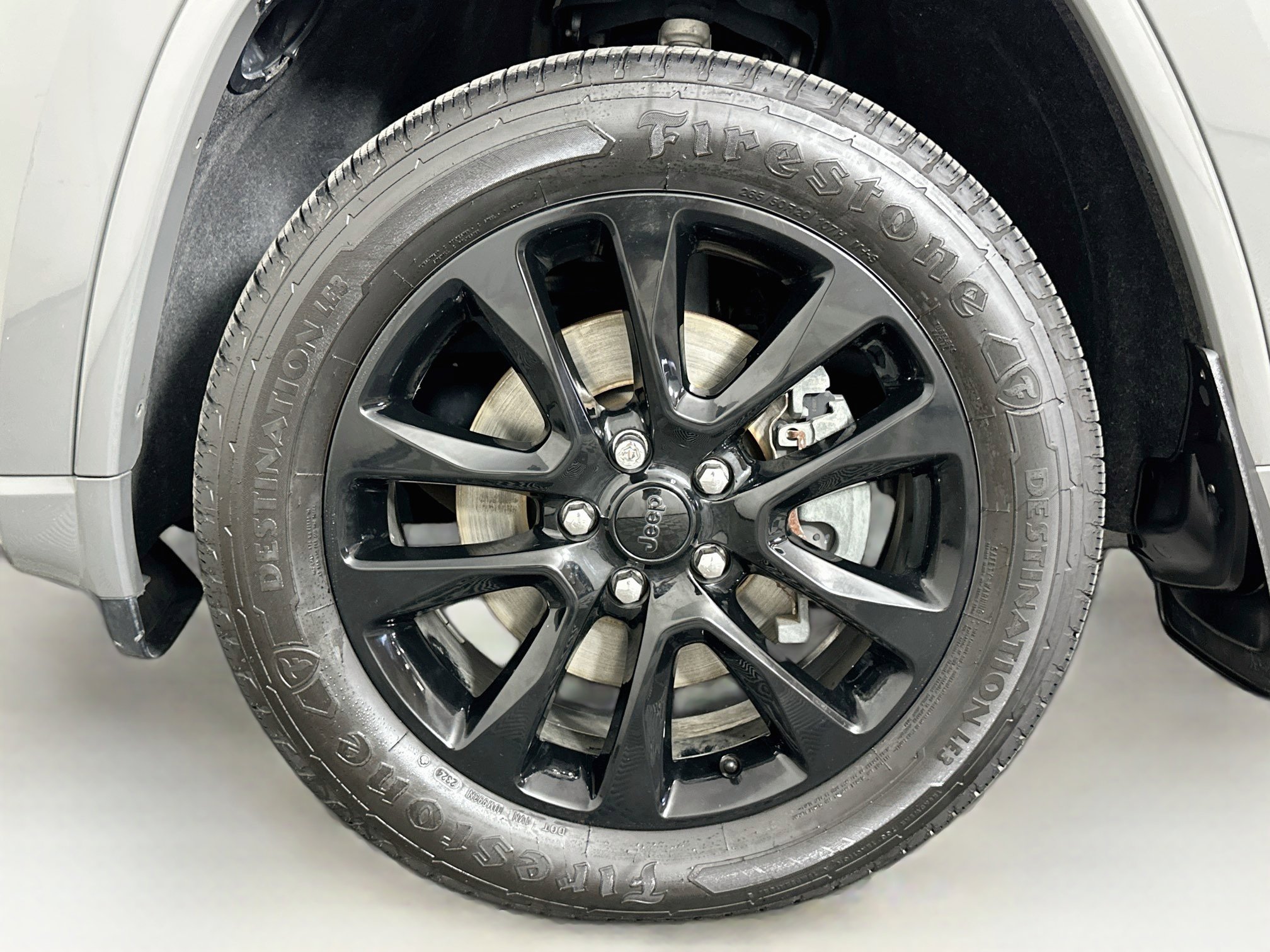 Used 2021 Jeep Grand Cherokee Laredo X AWD/4WD image 11