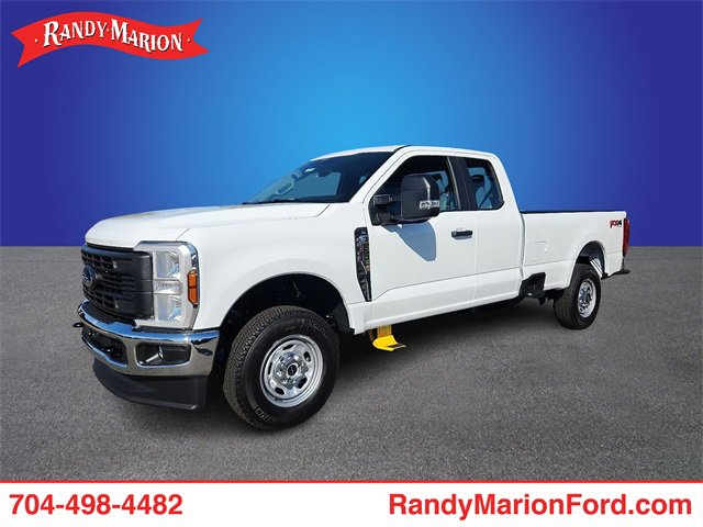 New 2026 Ford F250 XL w/ FX4 Off-Road Package