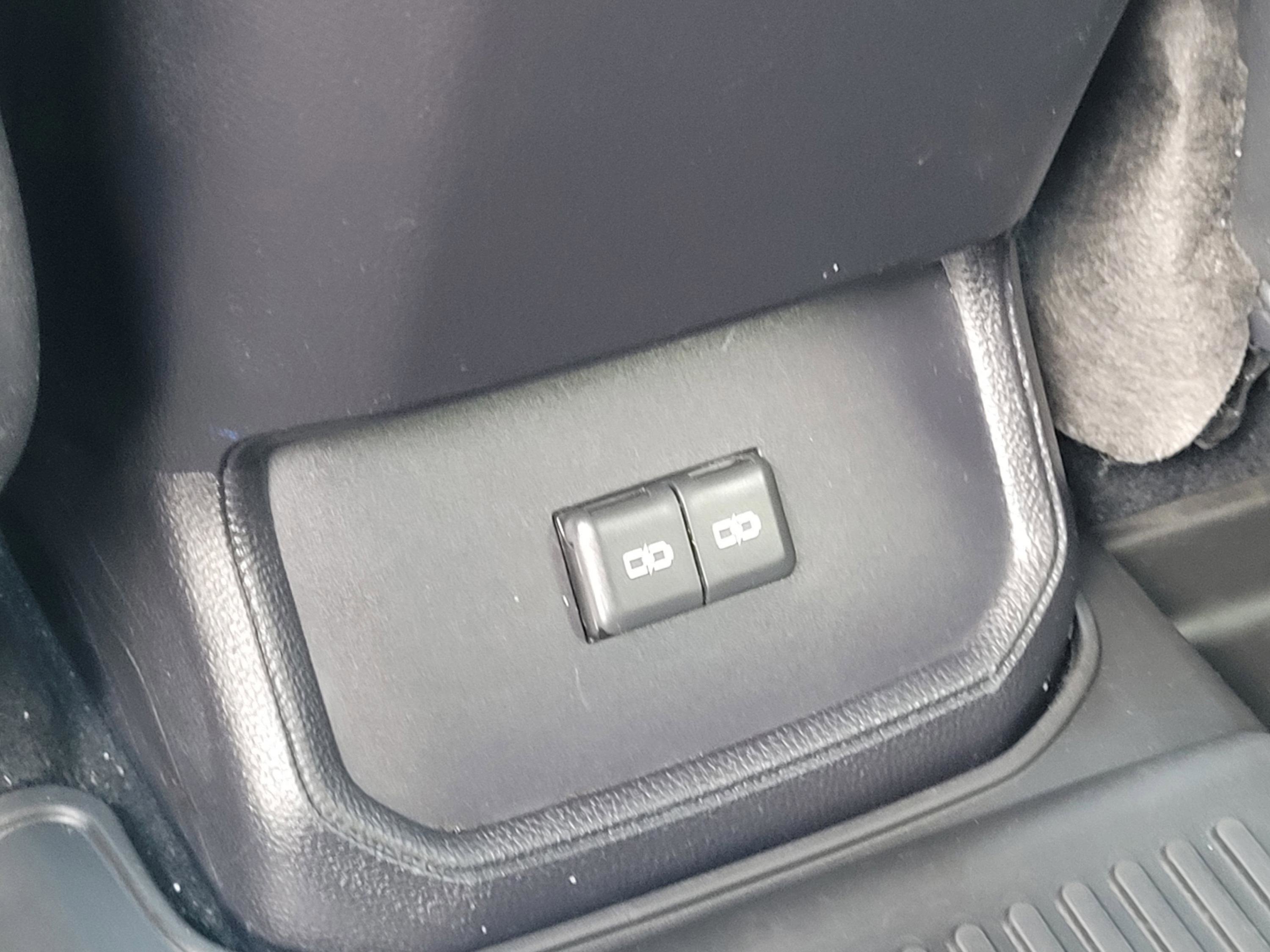 Used 2022 Toyota Highlander XSE image 17