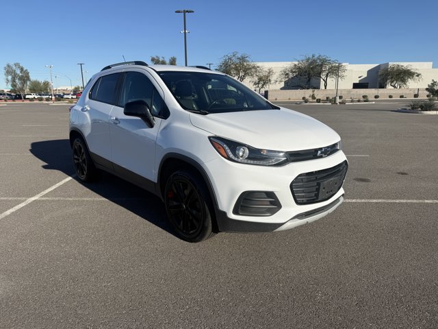 Used 2020 Chevrolet Trax LT w/ Redline Edition image 3