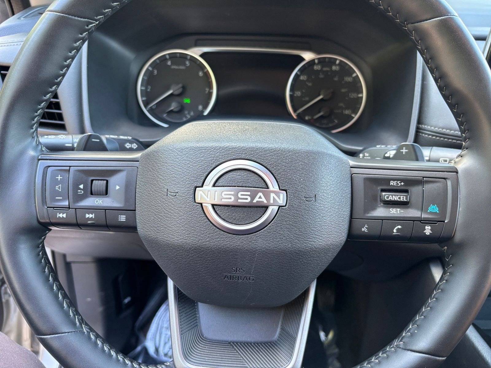 Used 2025 Nissan Rogue SV FWD image 30