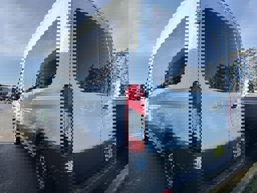 Used 2017 Ford Transit 150 XL image 31