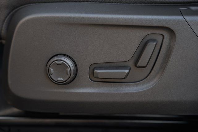 New 2026 Volvo XC40 B5 Plus w/ Protection Package Premier image 35