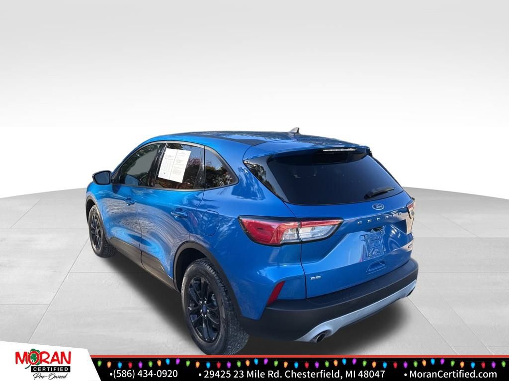 Used 2020 Ford Escape SE Sport image 3