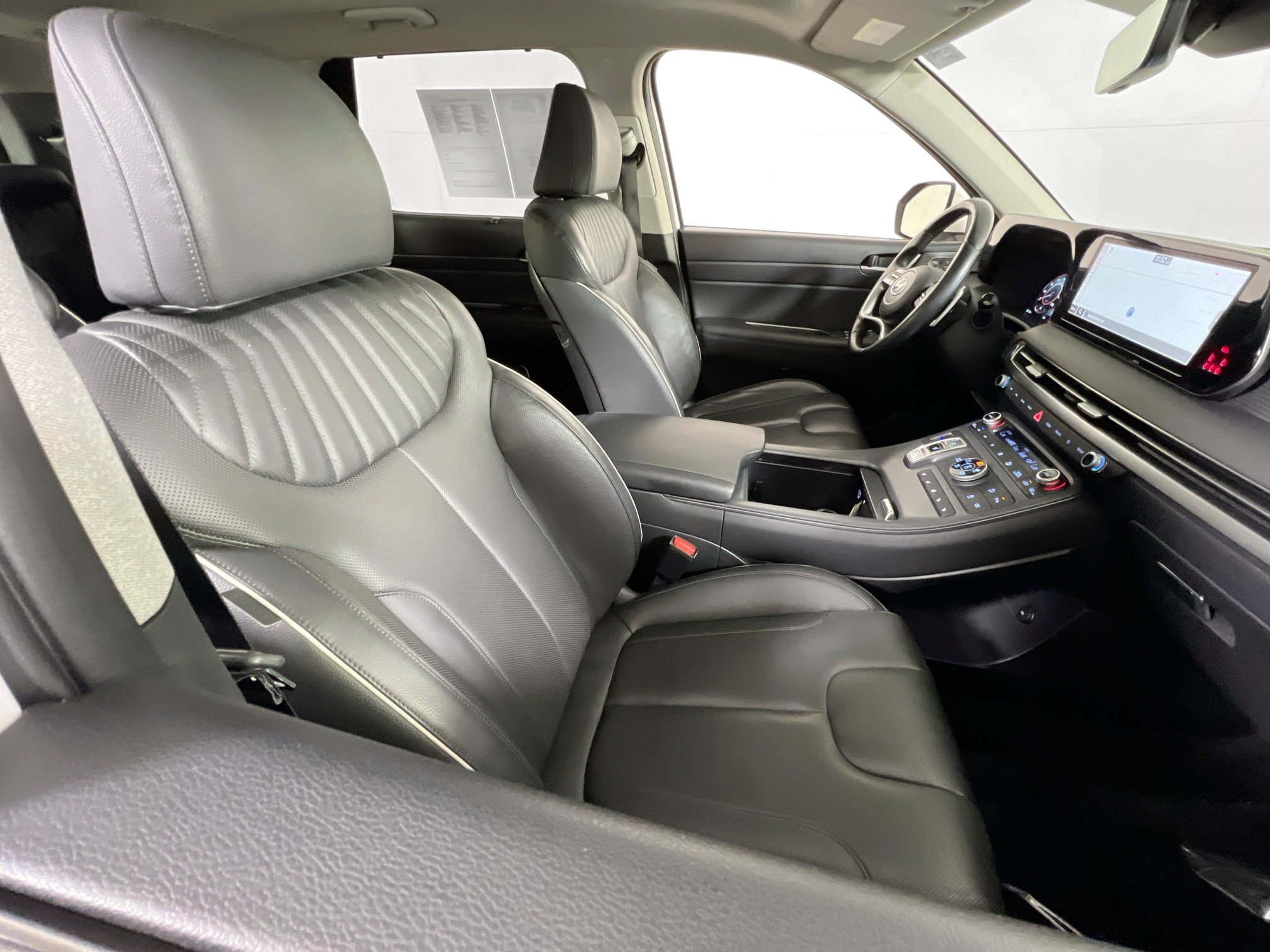 Used 2023 Hyundai Palisade Limited AWD/4WD image 29