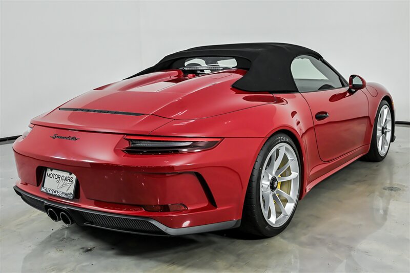 Used 2019 Porsche 911 Speedster RWD image 12