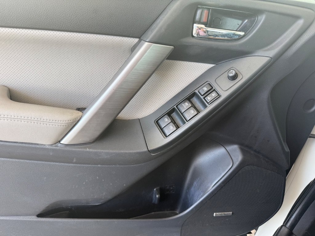 Used 2014 Subaru Forester 2.5i Touring AWD/4WD image 20