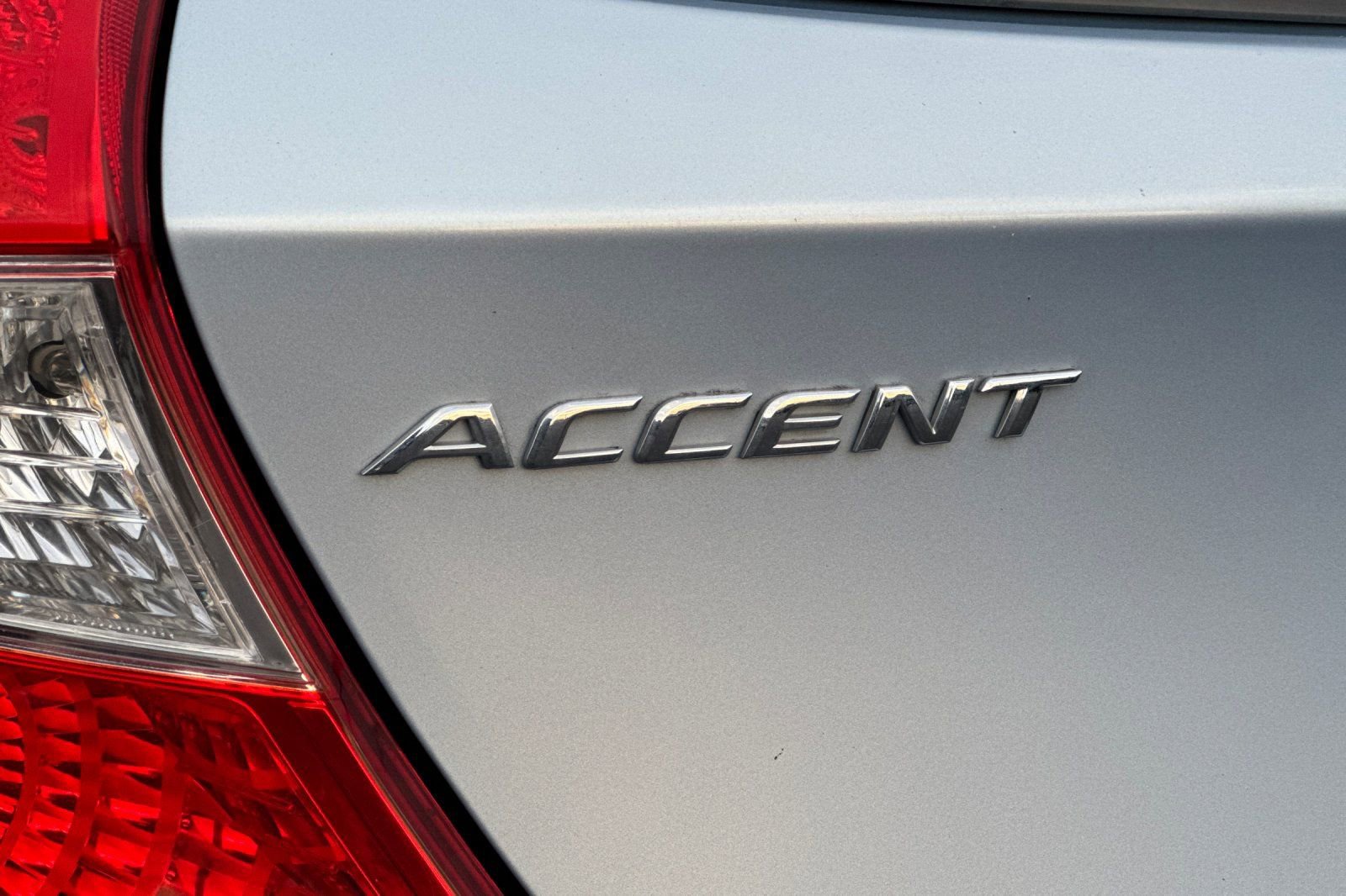 Used 2012 Hyundai Accent GS image 26