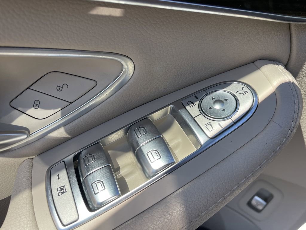 Used 2019 Mercedes-Benz C 300 Sedan image 16