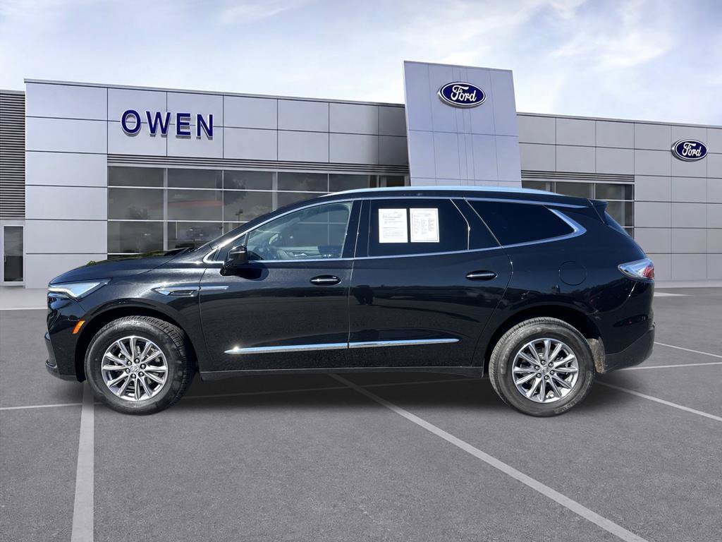 Used 2023 Buick Enclave Essence FWD image 2