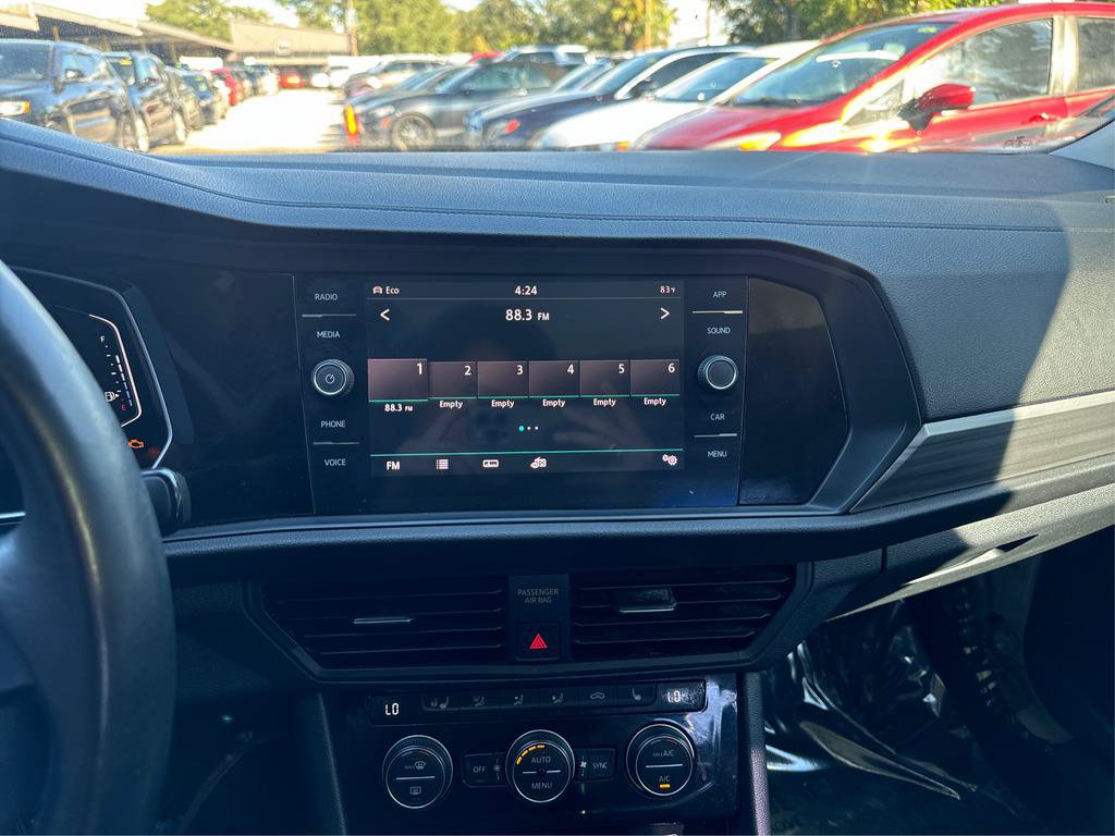 Used 2019 Volkswagen Jetta SEL FWD image 13