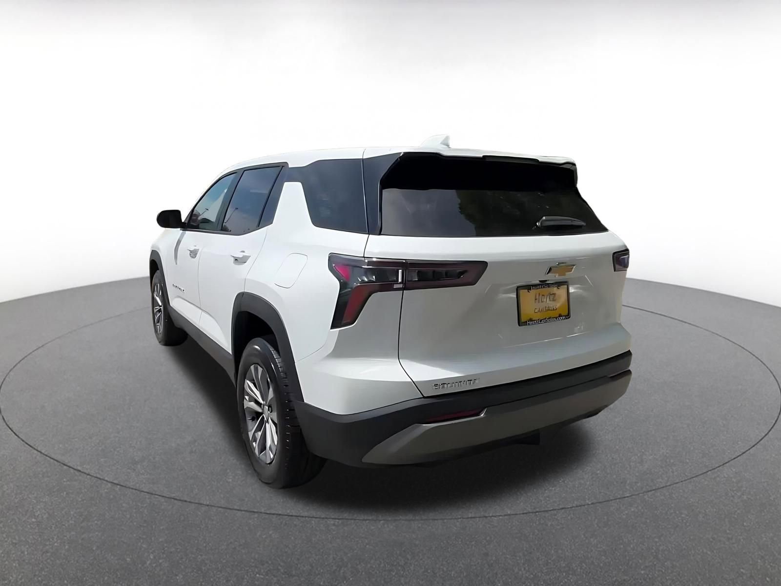 Used 2025 Chevrolet Equinox LT FWD image 11