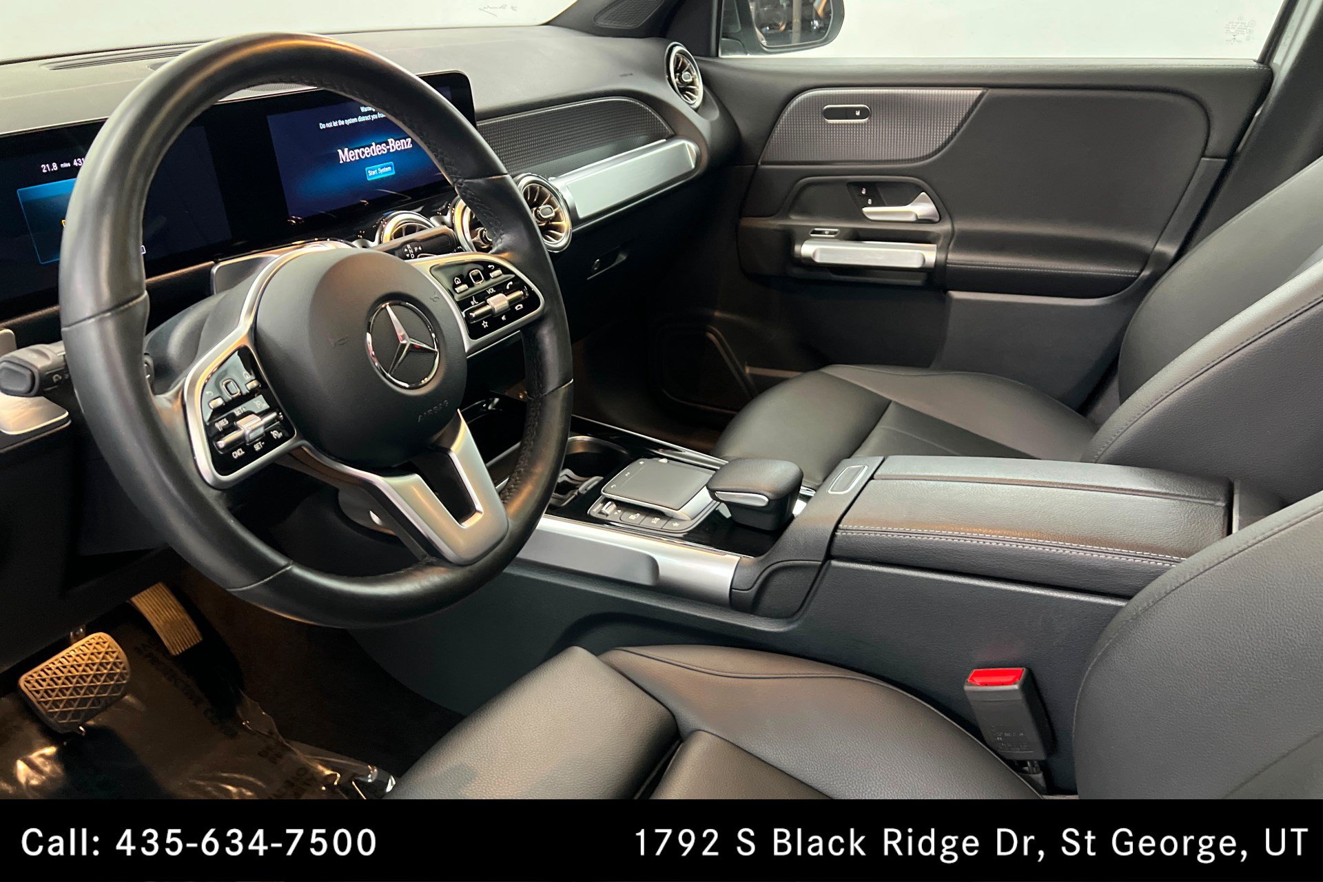 Certified 2022 Mercedes-Benz GLB 250 4MATIC w/ Premium Package Lite image 15