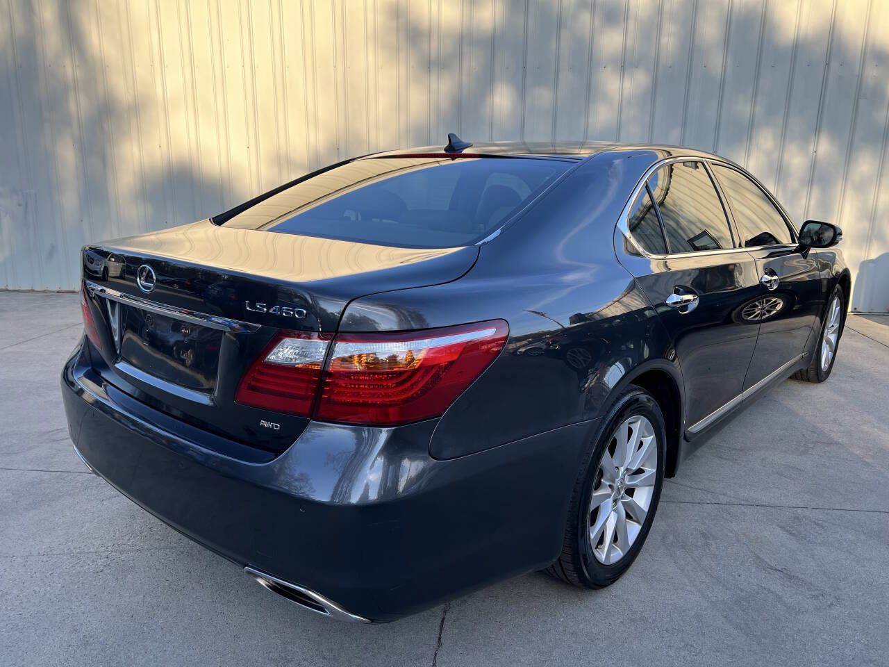 Used 2011 Lexus LS 460 AWD w/ Comfort Pkg image 3