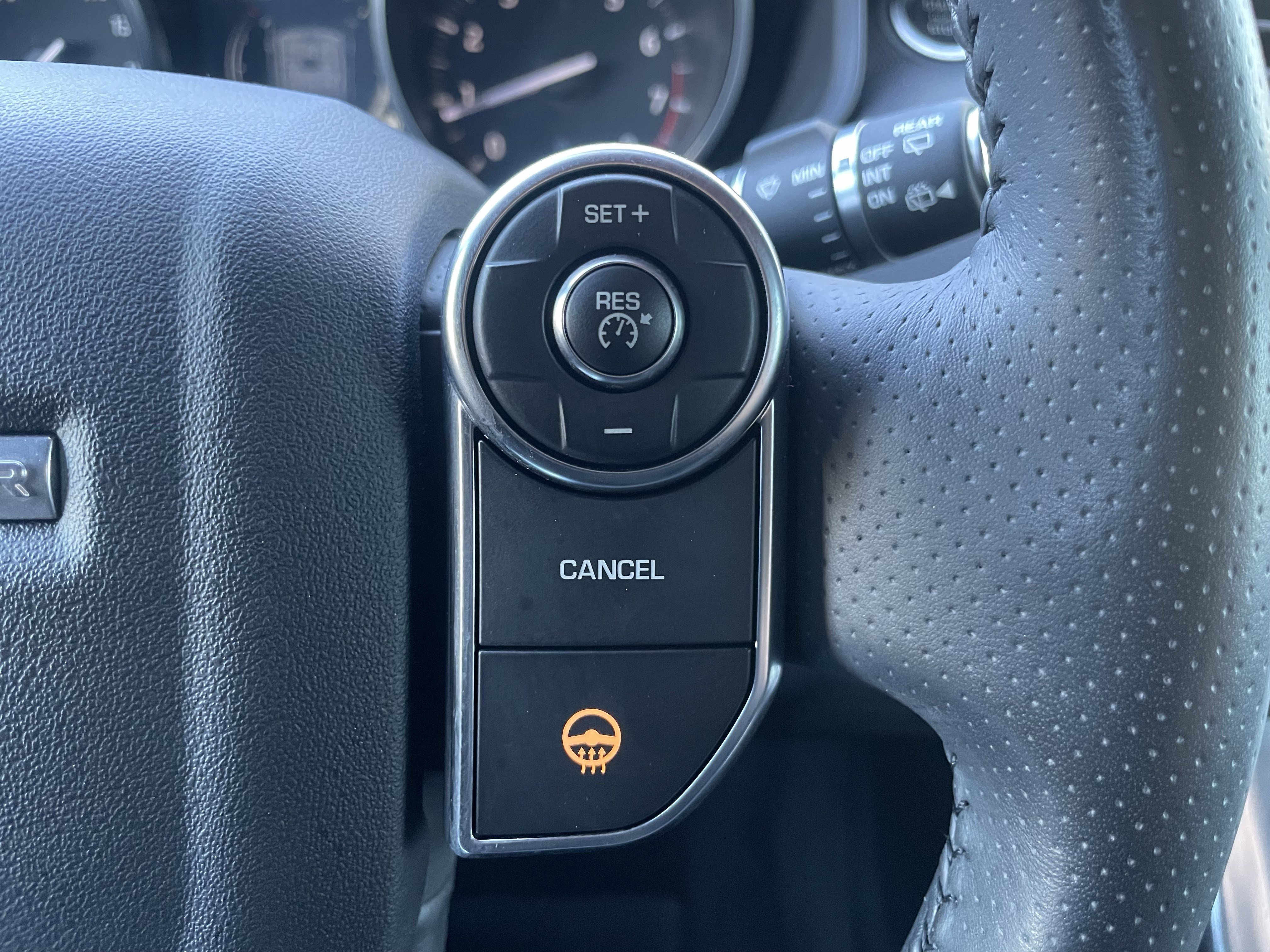 Used 2017 Land Rover Range Rover Sport SE image 22