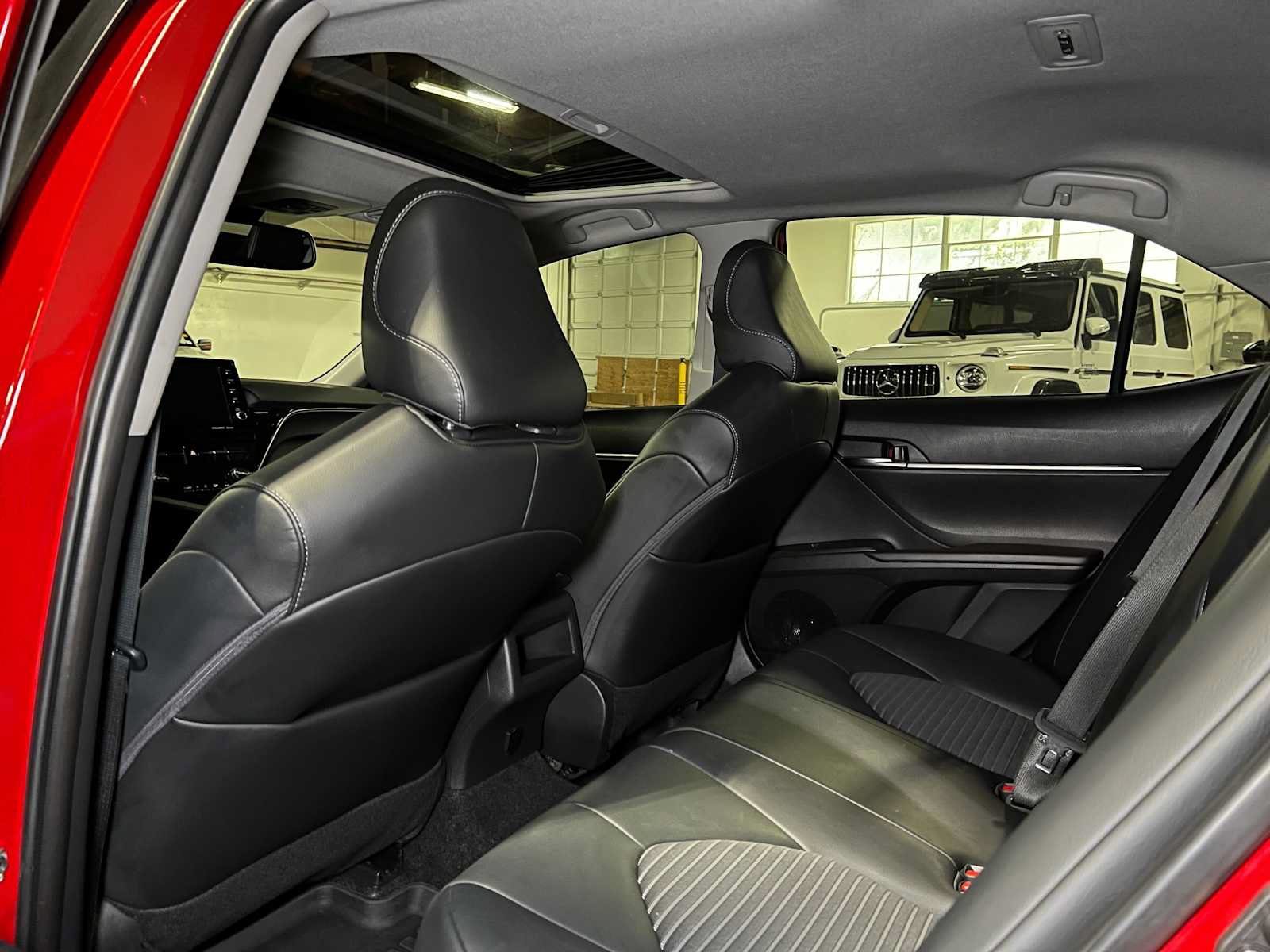 Used 2022 Toyota Camry SE w/ Audio Upgrade Package FWD image 17