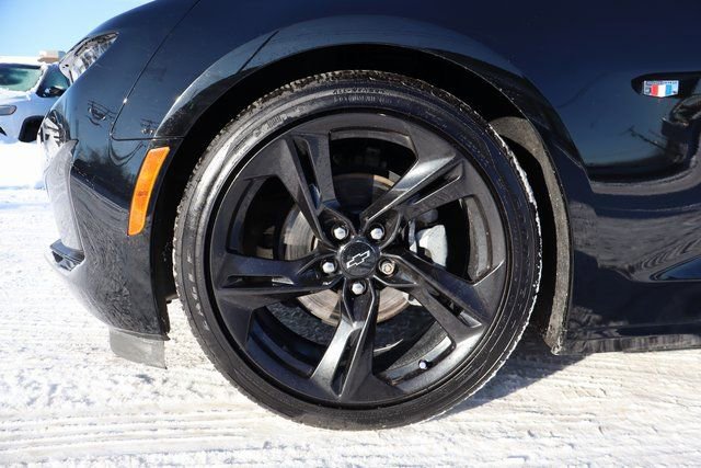 Used 2020 Chevrolet Camaro LT image 23