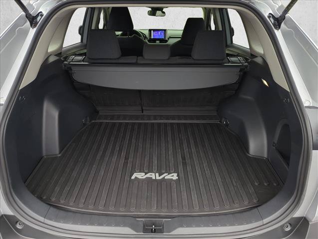 Used 2024 Toyota RAV4 LE AWD/4WD image 7