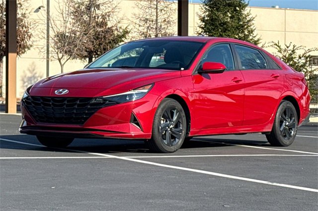 Used 2022 Hyundai Elantra SEL image 10