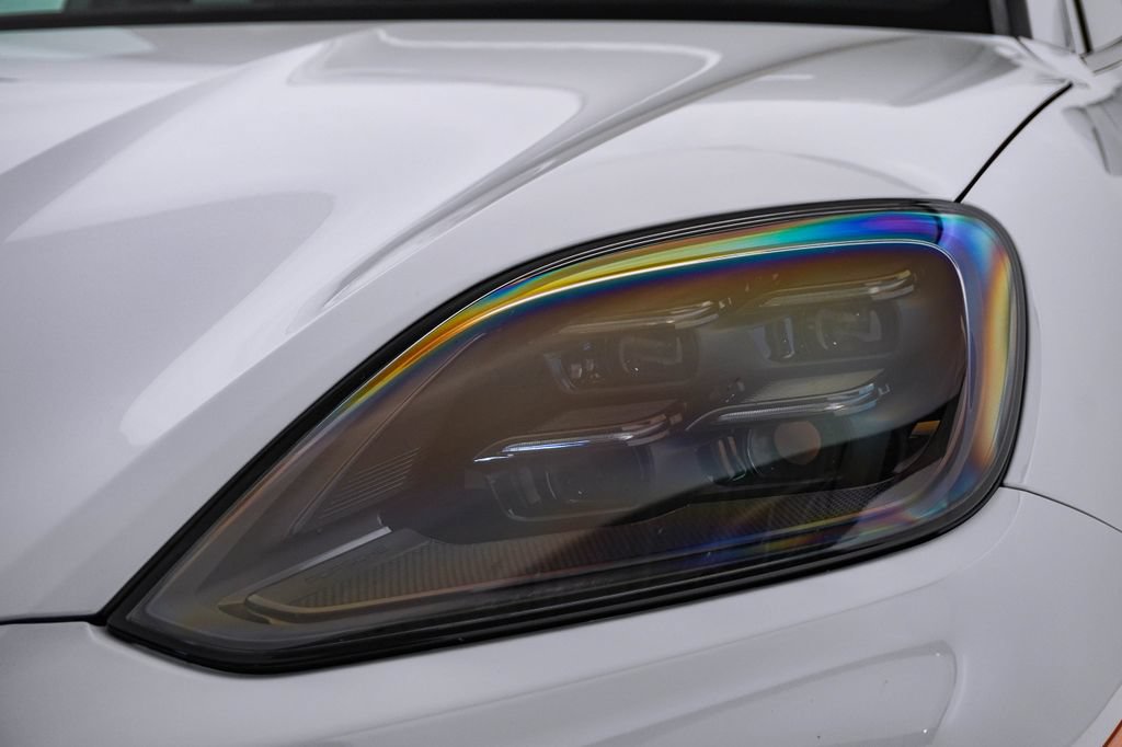 New 2026 Porsche Cayenne Coupe AWD/4WD image 7
