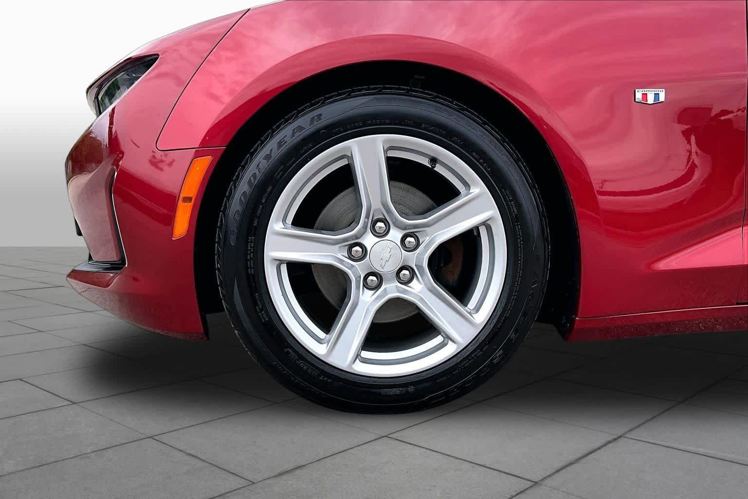 Used 2023 Chevrolet Camaro LT RWD image 11