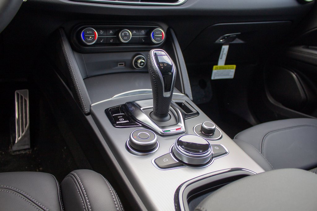 New 2025 Alfa Romeo Stelvio Sprint w/ Veloce Package image 21