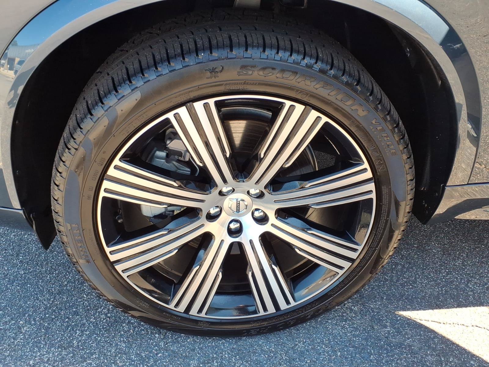 Used 2024 Volvo XC90 T8 Ultimate w/ Protection Package Premier AWD/4WD image 12