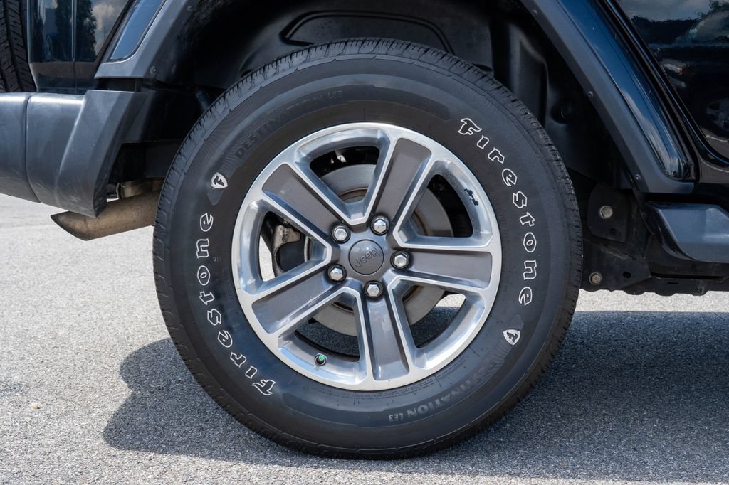 Used 2020 Jeep Wrangler Unlimited Sahara AWD/4WD image 34