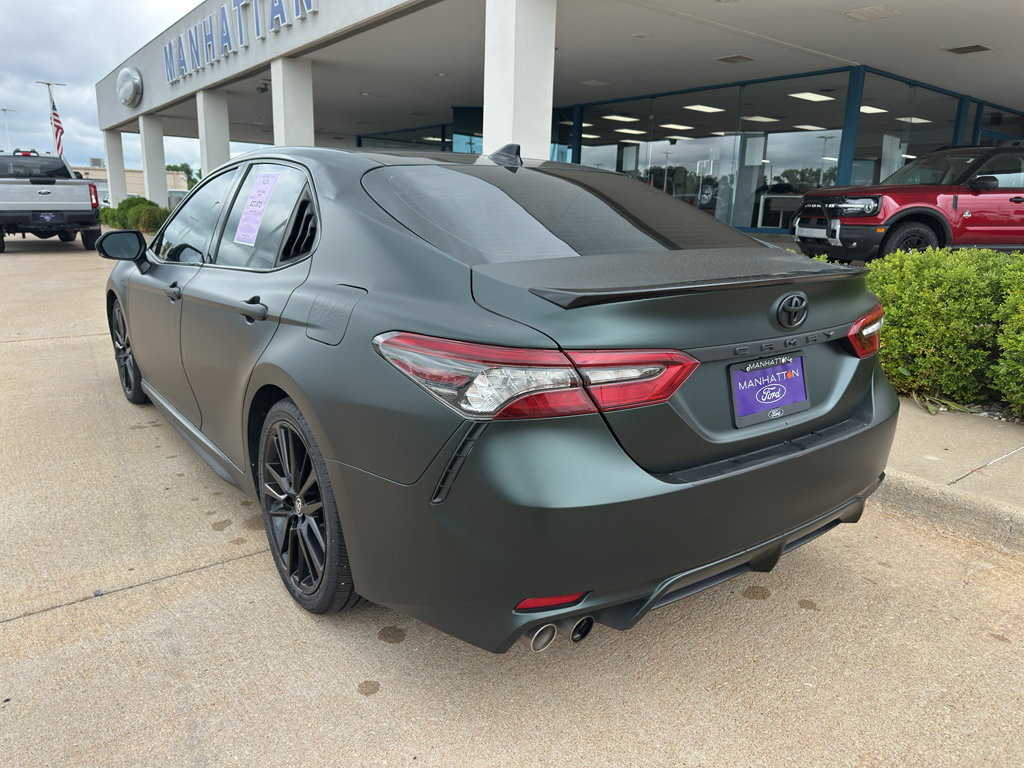 Used 2022 Toyota Camry XSE FWD image 11