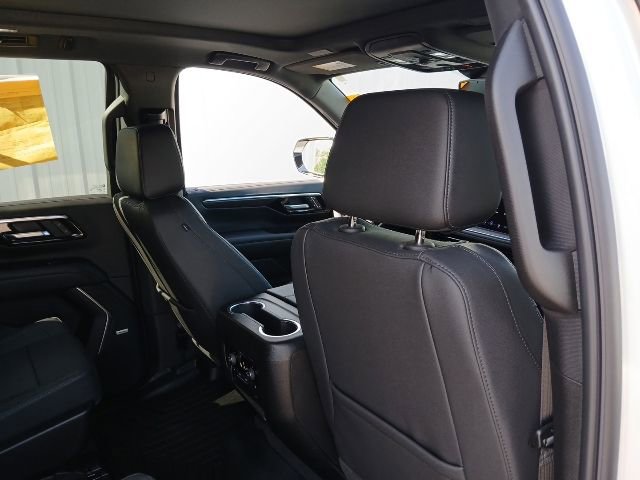 Used 2025 Chevrolet Tahoe Z71 w/ Comfort Package AWD/4WD image 30