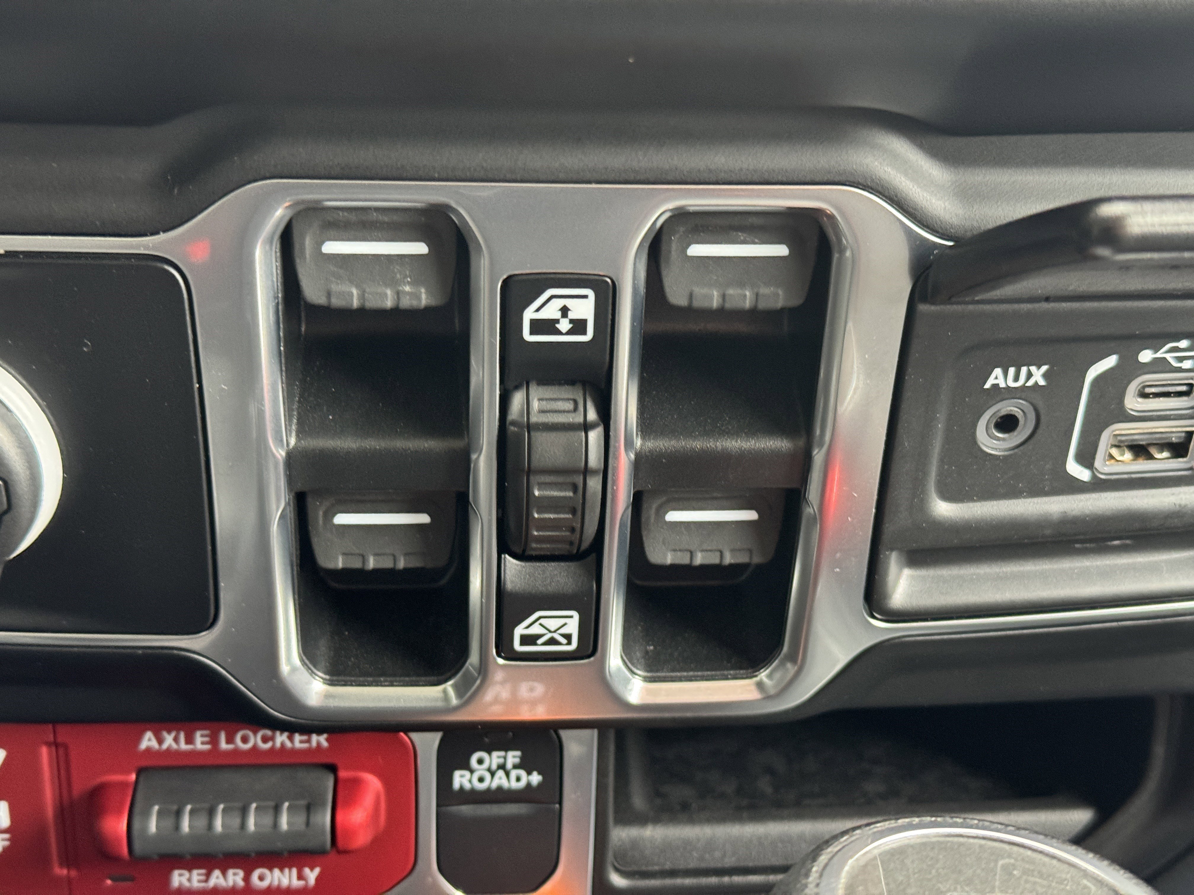 Used 2021 Jeep Gladiator Mojave image 13