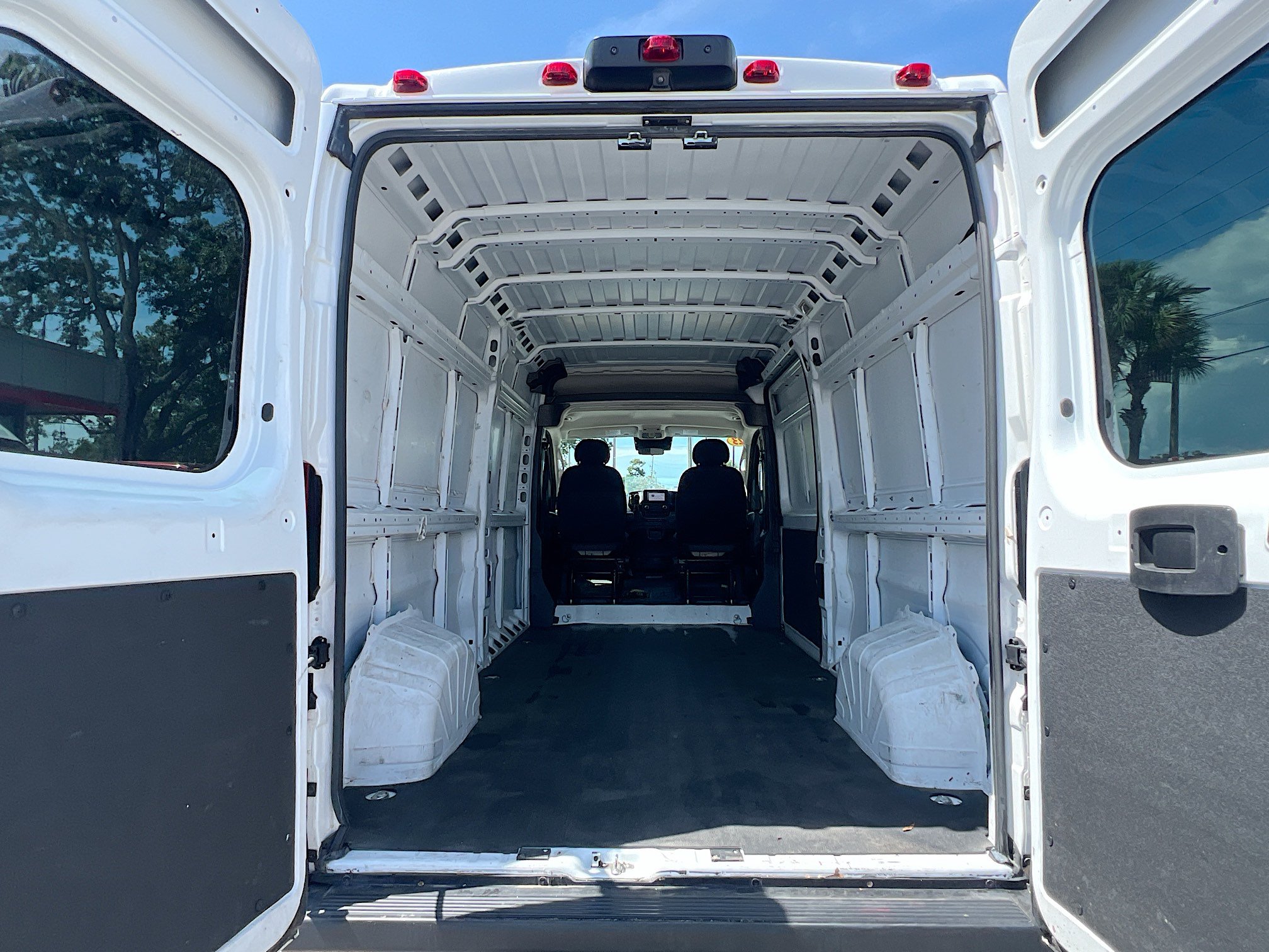 Used 2023 RAM ProMaster 2500 FWD image 35