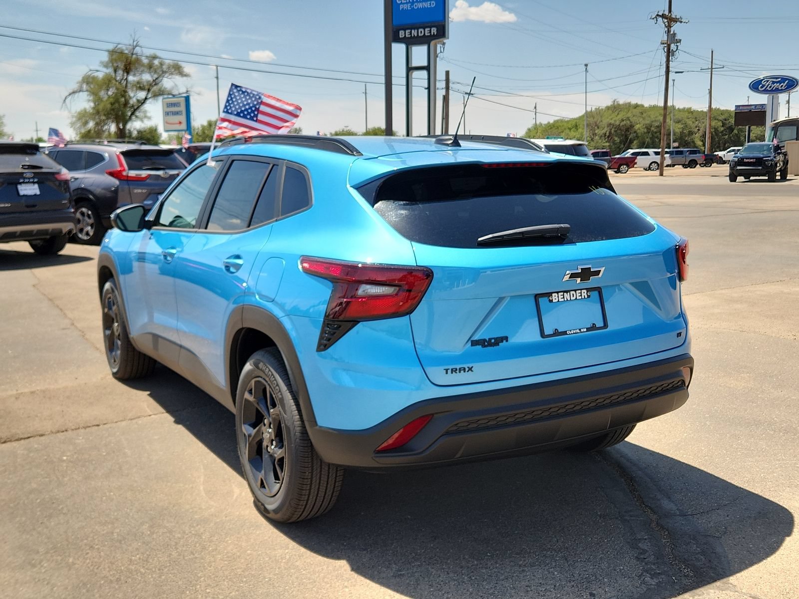 New 2026 Chevrolet Trax LT w/ Midnight Edition FWD image 3