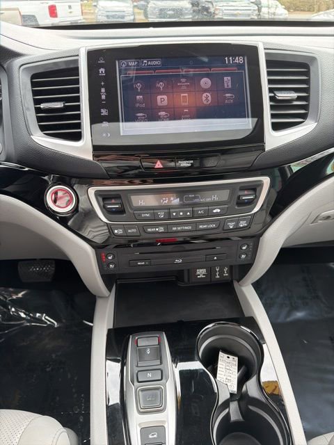Used 2017 Honda Pilot Elite image 18