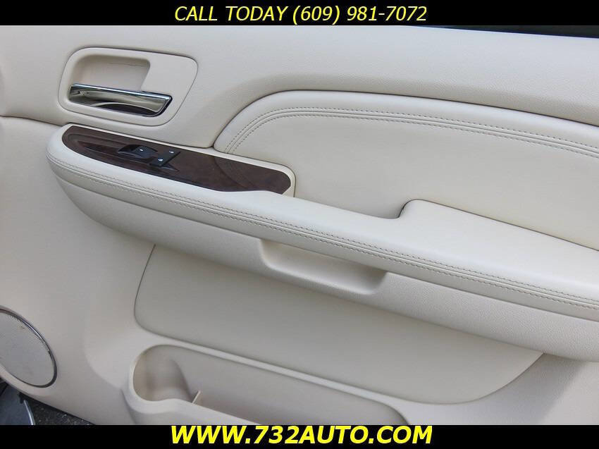 Used 2007 Cadillac Escalade AWD w/ Information Package image 22