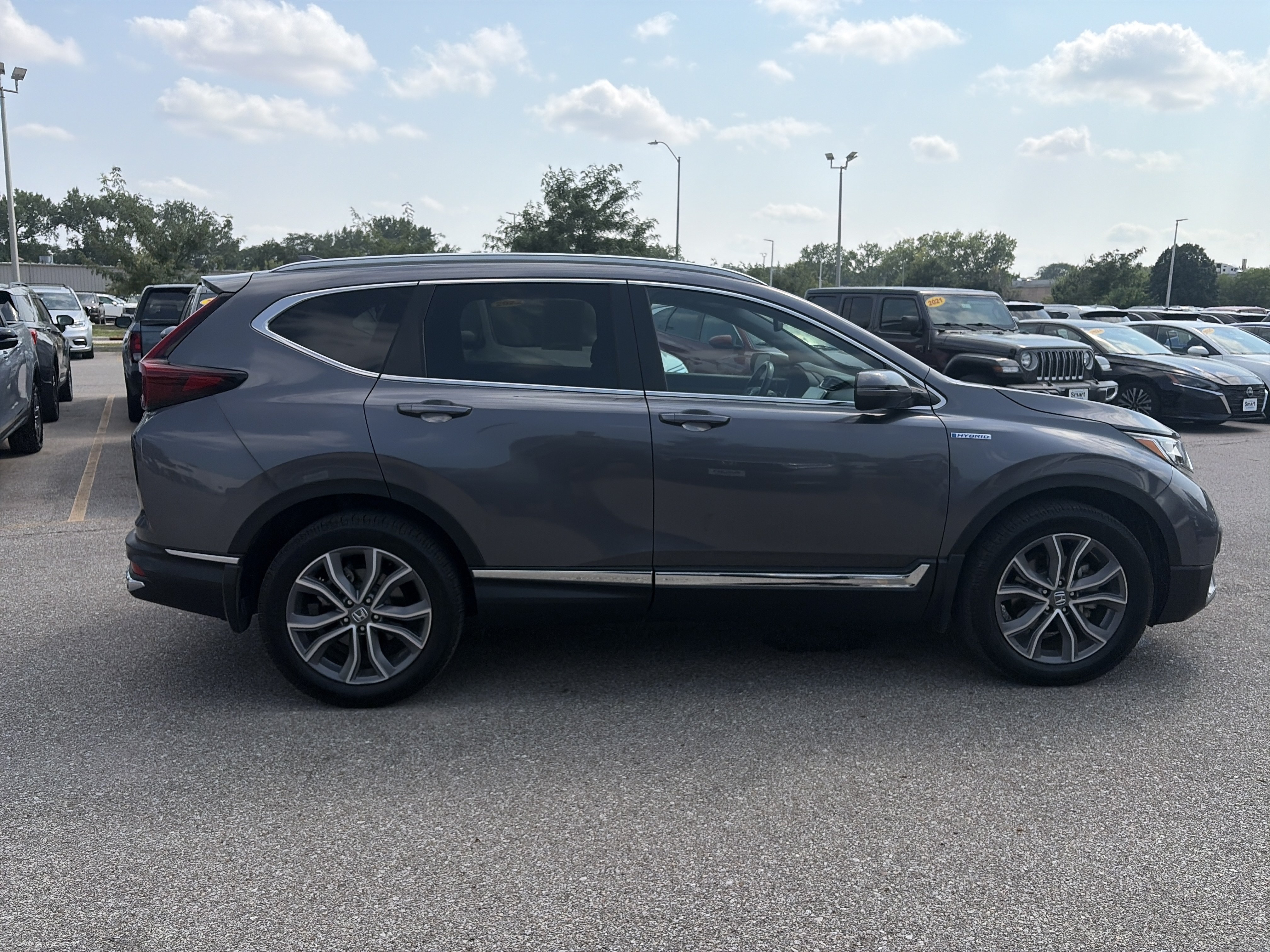 Used 2022 Honda CR-V Touring image 4