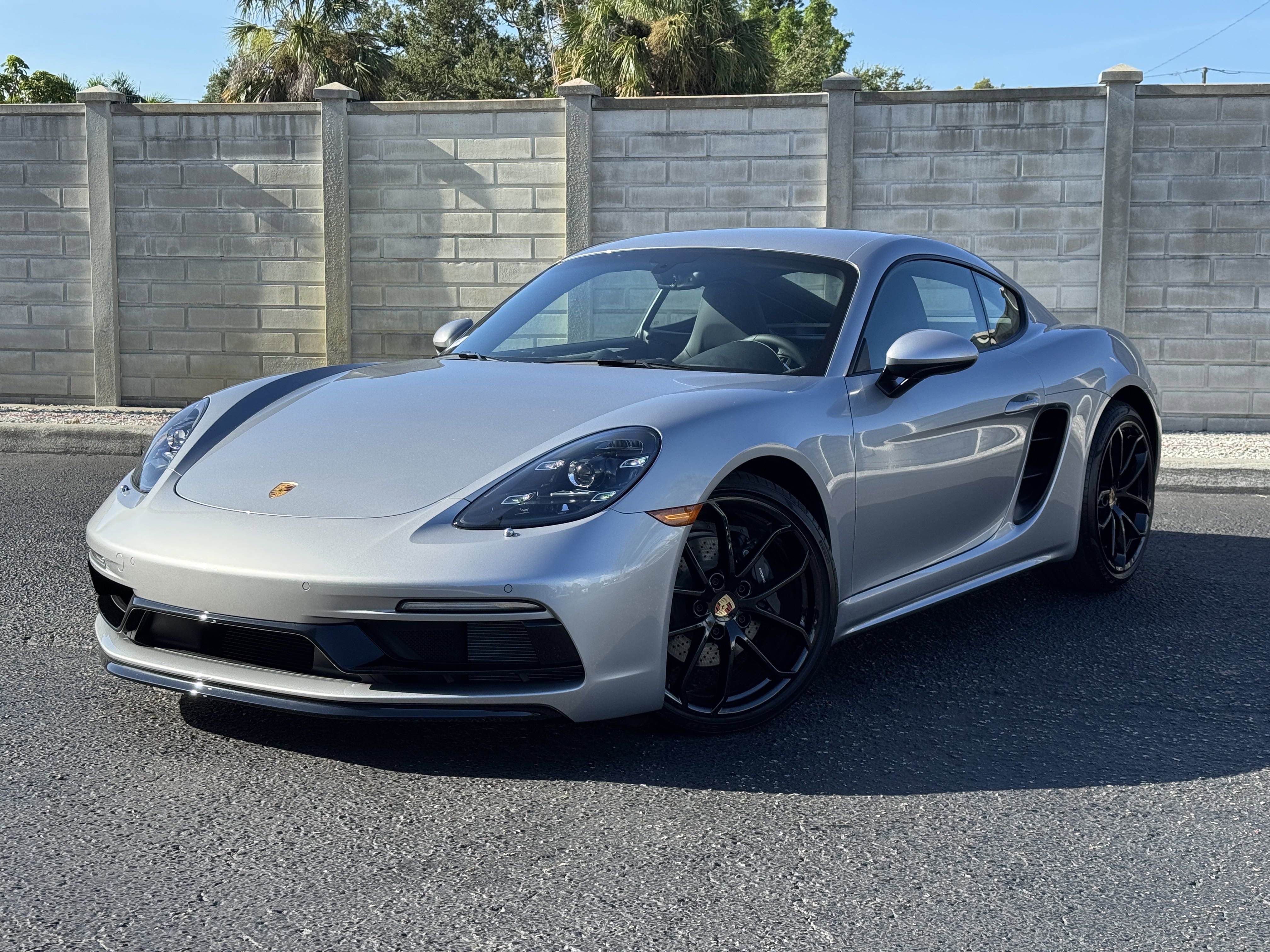 New 2025 Porsche 718 Cayman image 1