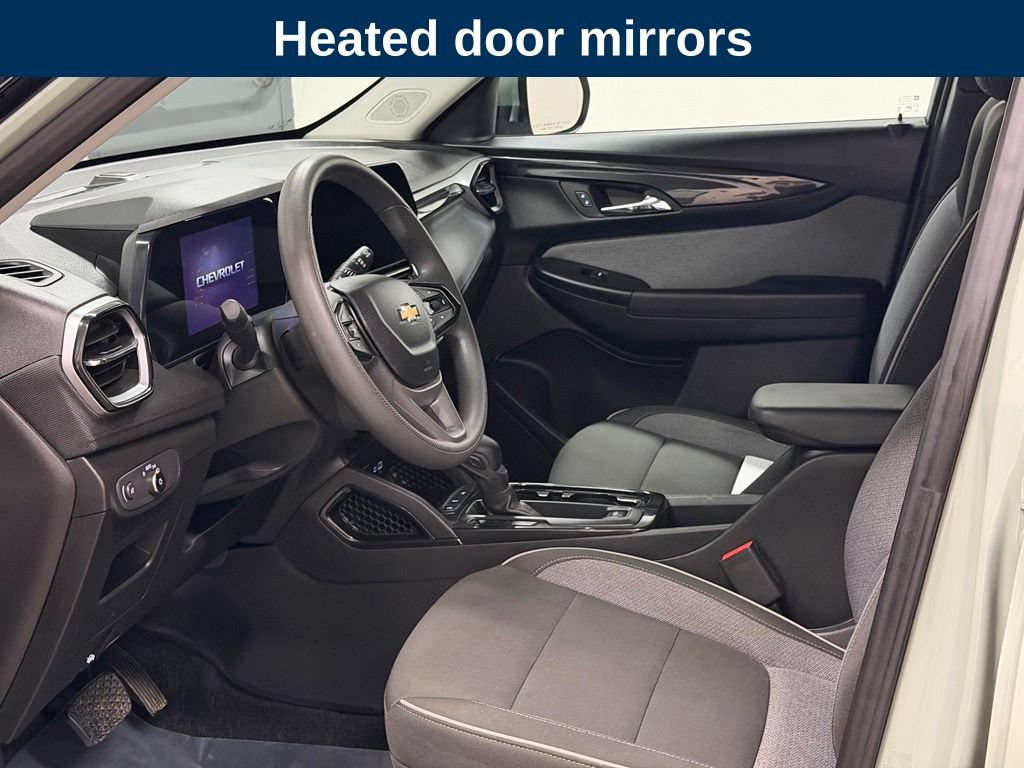 Used 2025 Chevrolet TrailBlazer LT FWD image 22
