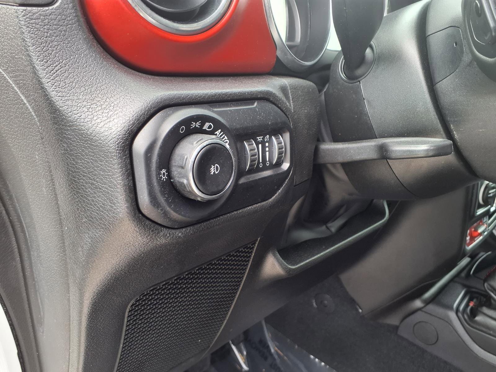 Used 2022 Jeep Wrangler Unlimited Rubicon AWD/4WD image 13