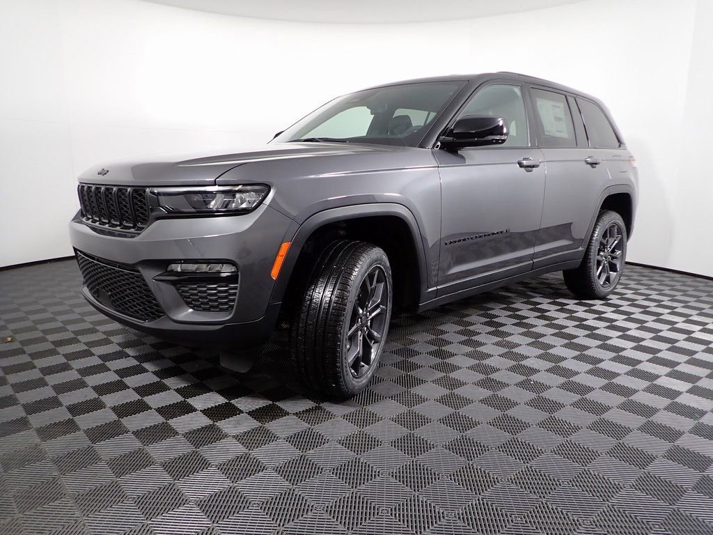 New 2025 Jeep Grand Cherokee Limited image 12
