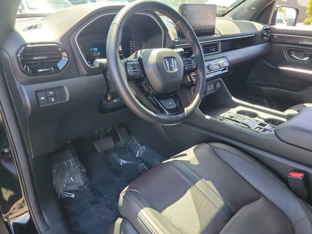 Certified 2025 Honda Pilot Black Edition image 20