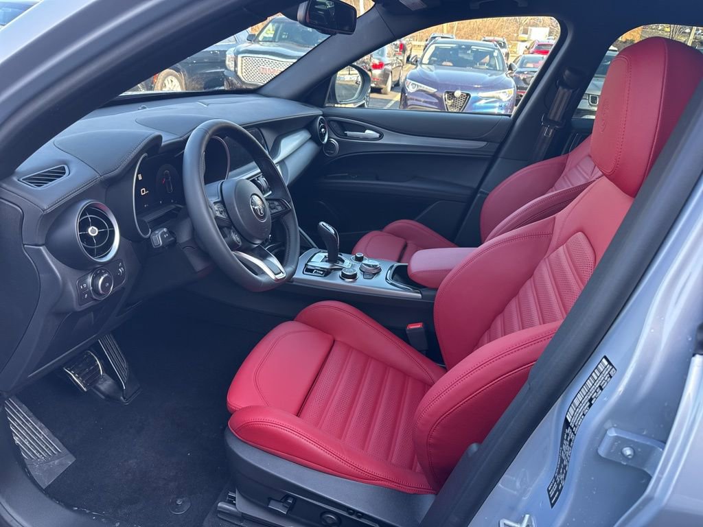 New 2026 Alfa Romeo Stelvio Sprint image 11
