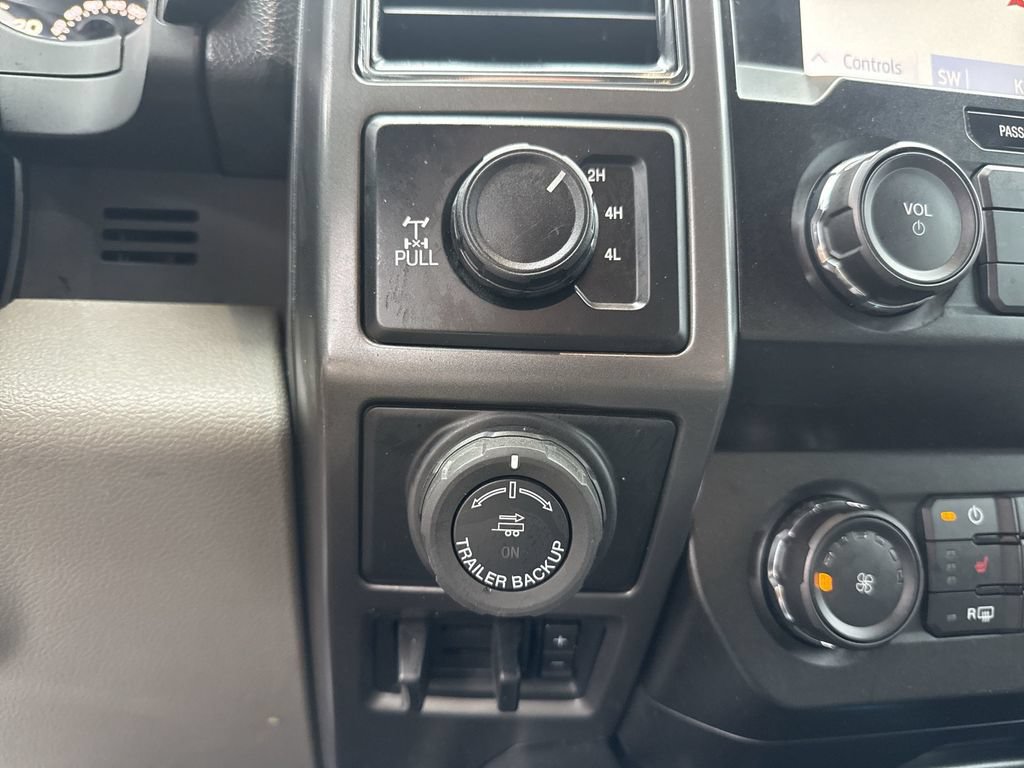 Used 2020 Ford F150 XLT w/ Equipment Group 302A Luxury AWD/4WD image 27